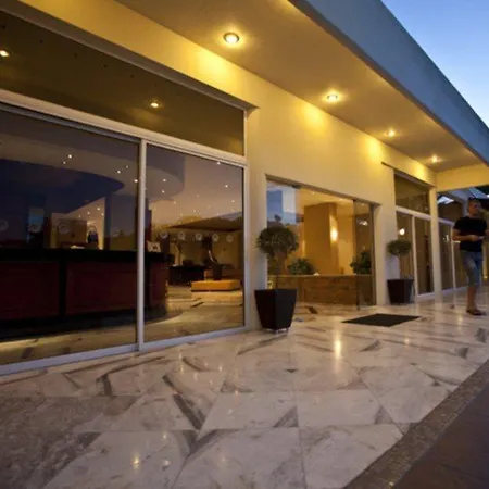 Hotell Delfinia 4*